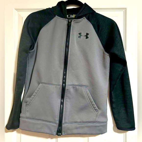 Under Armour Other - Under Armour Boys Loose Fit Jacket with Hood Size: M